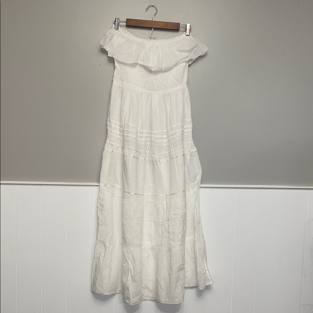 Chic White Ruffled Maxi Dress